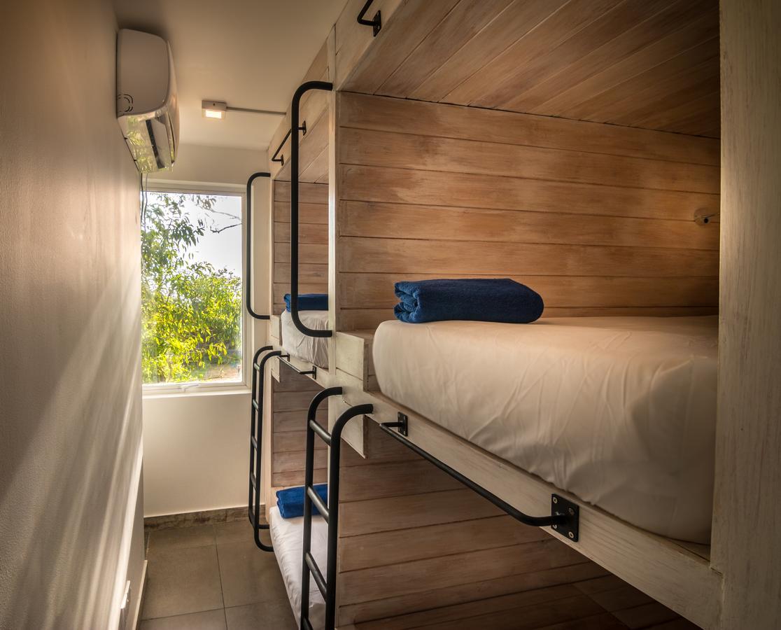 Island Hostels Mount Lavinia マウントラビニア エクステリア 写真